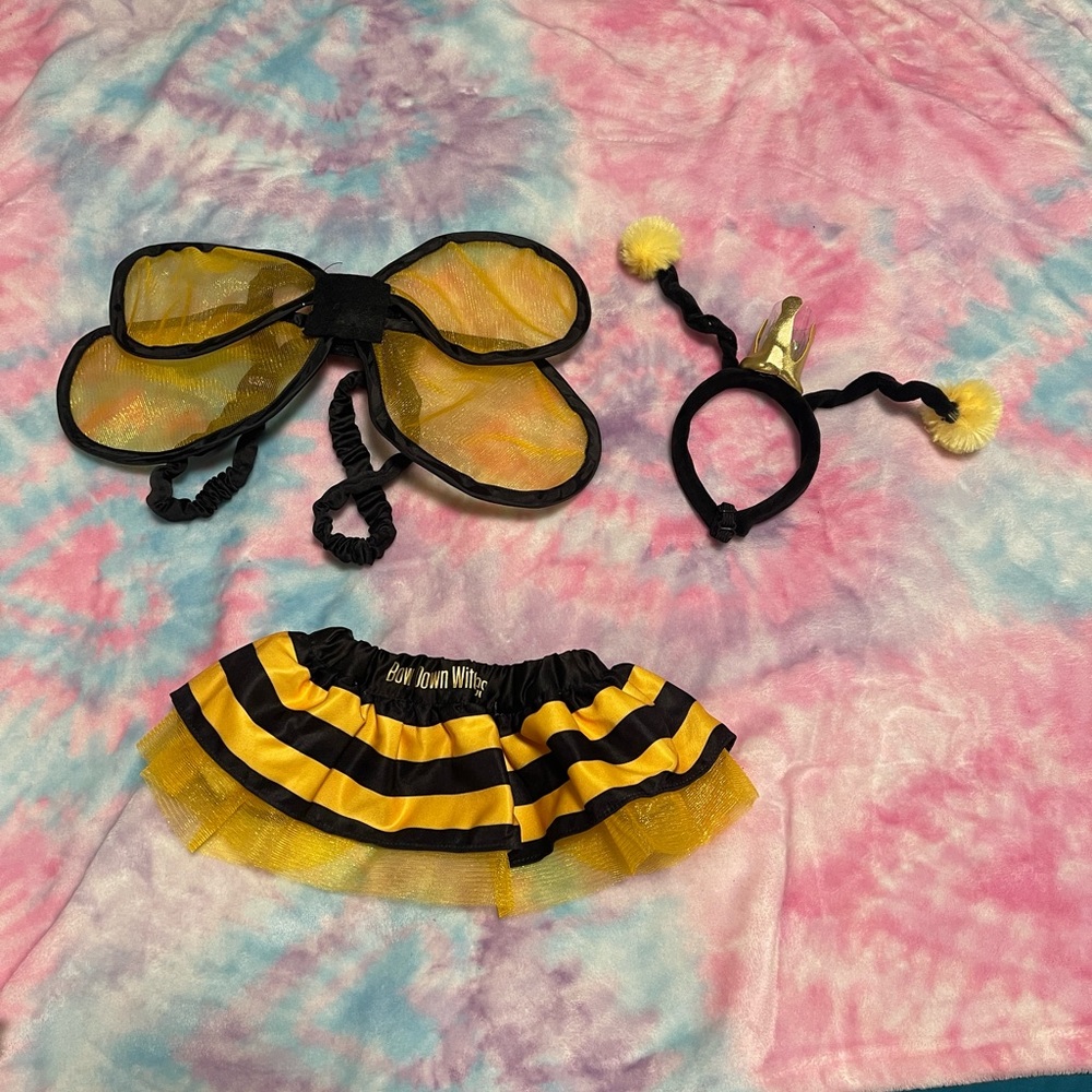 Pet bootique bumble bee costume S